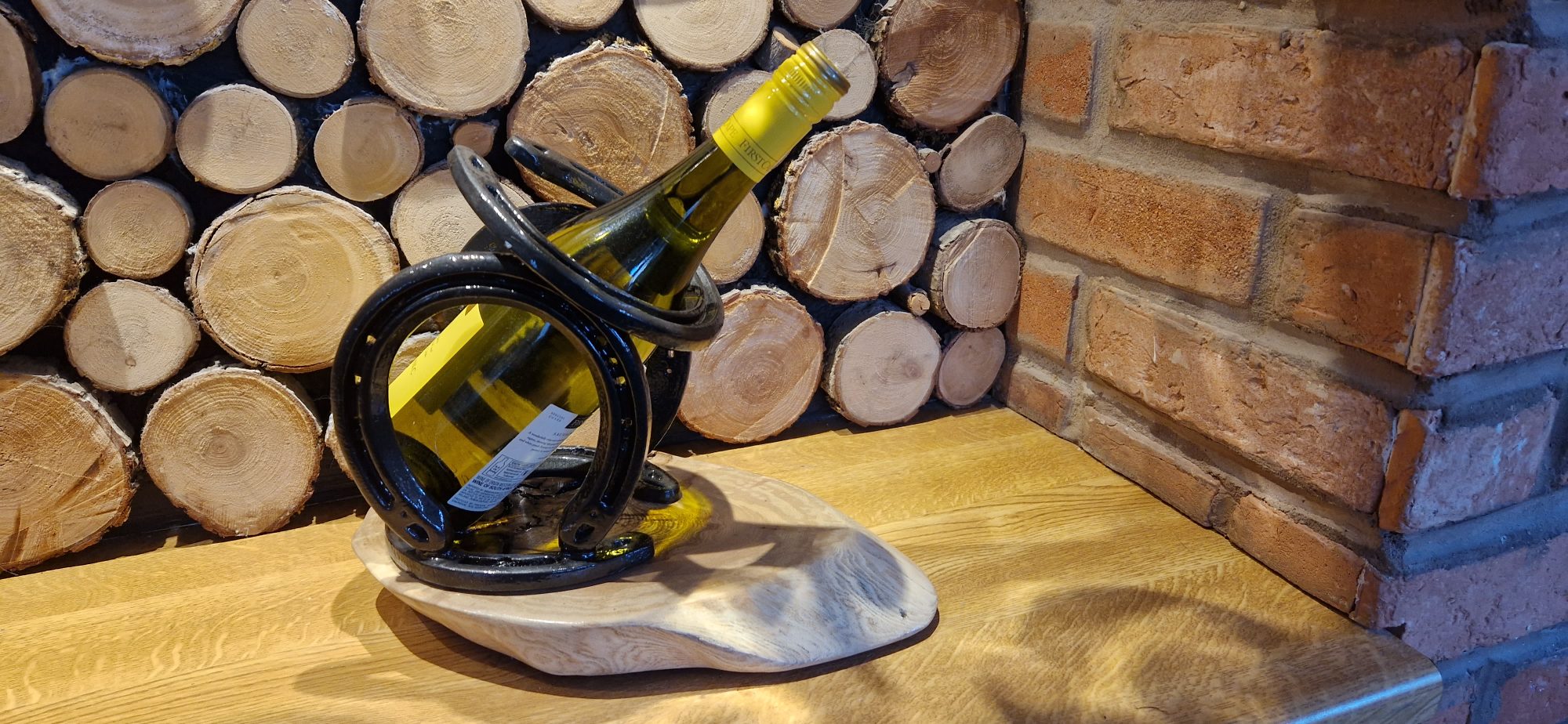 Horseshoe Wine Bottle Holder